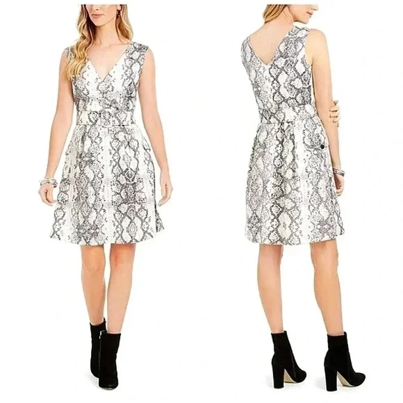 Julia Jordan SNAKE PRINT SHIFT DRESS - Picture 1 of 4